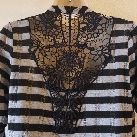 ❣CATO Black Gray Stripe Attached Tank Cardigan❣ - Picture 4 of 7